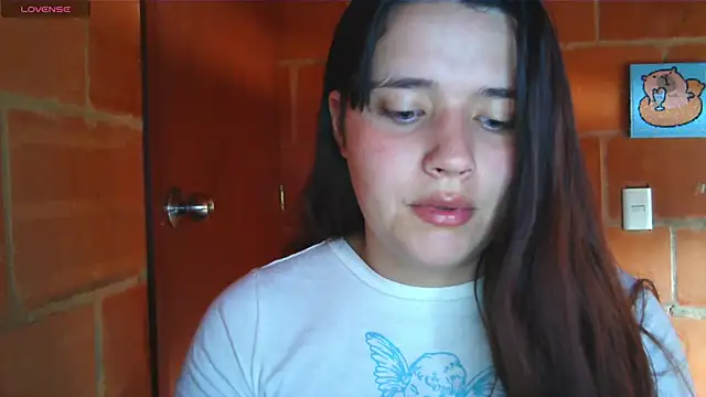 Snapshot of Charlotte_Allen_ chatting on 11-06-25, 03:13 Charlotte Allen online show from 11-06-25, 03:13