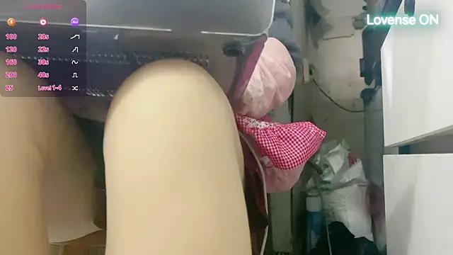 Snapshot of 0xiaosu0 chatting on 11-18-25, 07:13 0xiaosu0 online show from 11-18-25, 07:13