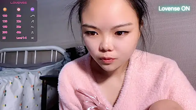 Snapshot of 0xiaosu0 chatting on 12-17-25, 02:50 0xiaosu0 online show from 12-17-25, 02:50