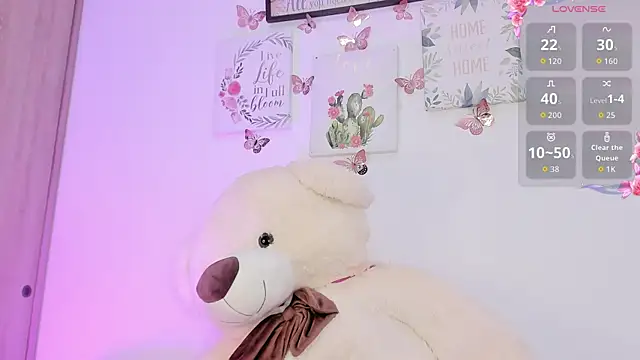 Snapshot of Little_channel_ chatting on 06-17-26, 11:34 Little channel online show from 06-17-26, 11:34