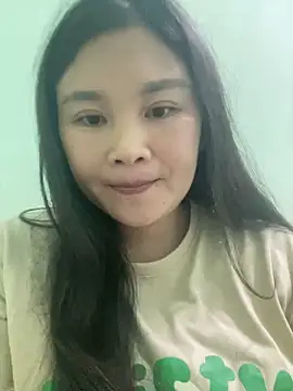 Snapshot of Blue-nice123 chatting on 11-05-25, 01:33 Blue-nice123 online show from 11-05-25, 01:33