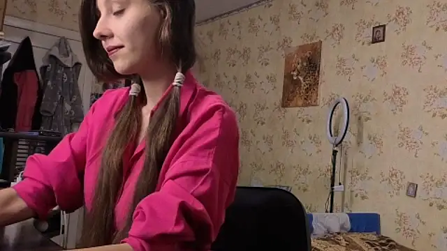 Snapshot of LahomaSassano chatting on 11-05-25, 09:09 LahomaSassano online show from 11-05-25, 09:09