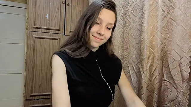 Snapshot of LahomaSassano chatting on 11-17-25, 11:10 LahomaSassano online show from 11-17-25, 11:10