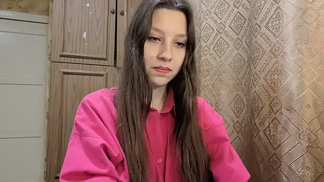 Snapshot of LahomaSassano chatting on 11-25-25, 11:05 LahomaSassano online show from 11-25-25, 11:05