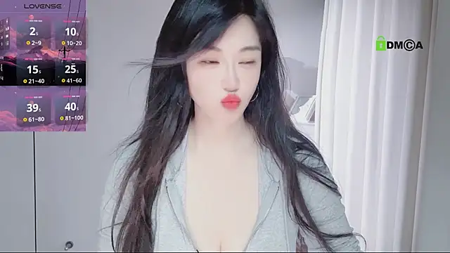 YunShan-33 online show from 05-20-26, 03:56