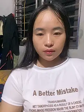 Snapshot of Ngoclan2k chatting on 10-31-25, 12:39 Ngoclan2k online show from 10-31-25, 12:39