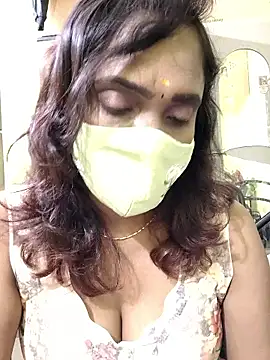 Queen-dhivya online show from 01-06-26, 01:04