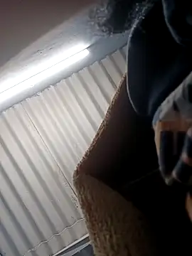 Snapshot of bearslove143 chatting on 11-10-25, 06:01 bearslove143 online show from 11-10-25, 06:01