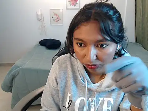 Samanta 777 online show from 03-17-26, 08:56