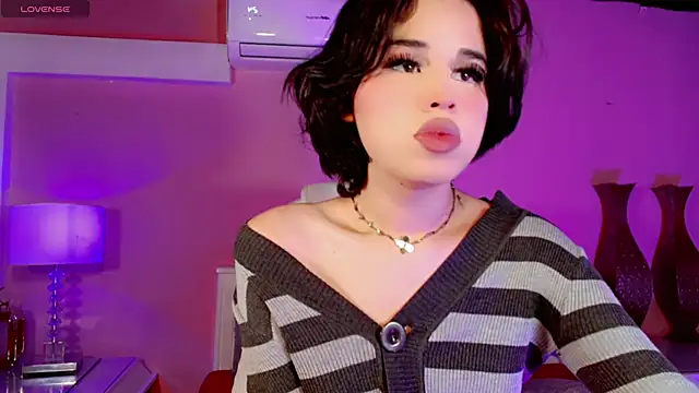 ClaudiaSophia online show from 11-24-25, 11:43