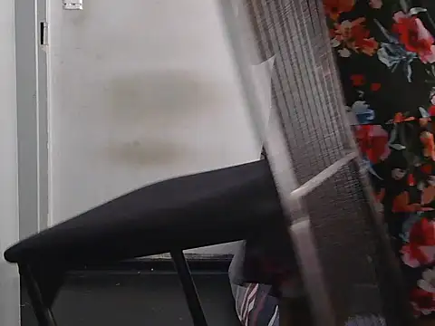 Snapshot of Bigpussyjuicylips chatting on 11-06-25, 06:03 Bigpussyjuicylips online show from 11-06-25, 06:03