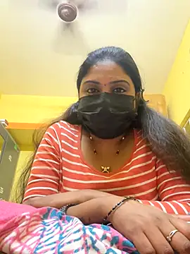 Tamil Hot Varshu online show from 12-13-25, 07:53