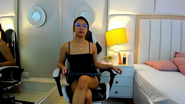 Snapshot of BriannaRivera chatting on 12-15-25, 12:31 BriannaRivera online show from 12-15-25, 12:31