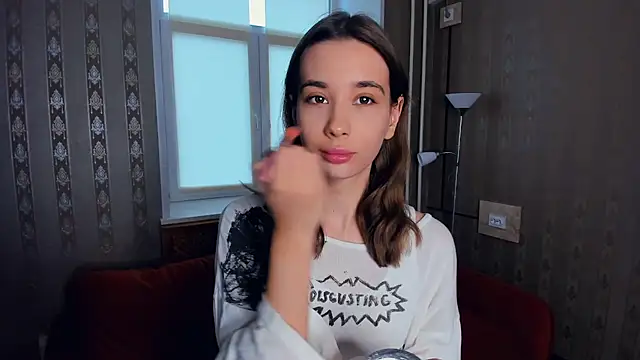 Snapshot of JacalynSchreiber chatting on 11-08-25, 11:54 JacalynSchreiber online show from 11-08-25, 11:54