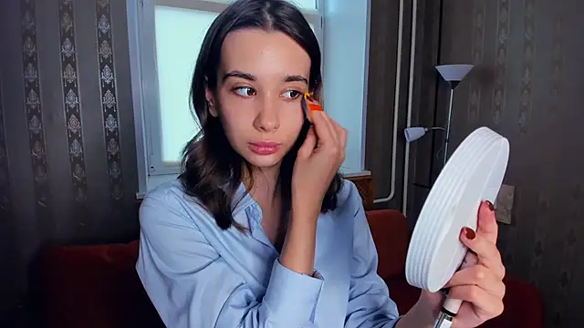 Snapshot of JacalynSchreiber chatting on 11-10-25, 11:31 JacalynSchreiber online show from 11-10-25, 11:31