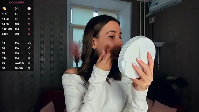 Snapshot of JacalynSchreiber chatting on 11-30-25, 10:52 JacalynSchreiber online show from 11-30-25, 10:52