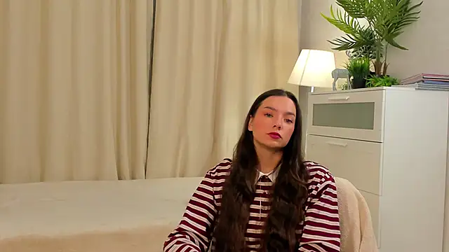 Snapshot of LupitaPicazo chatting on 11-03-25, 01:23 LupitaPicazo online show from 11-03-25, 01:23