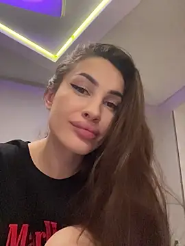 Muna Luu online show from 10-31-25, 10:11