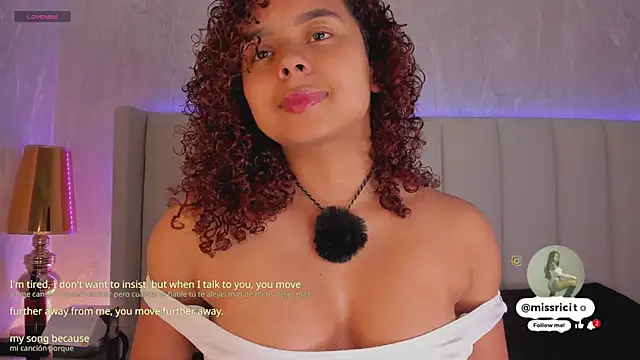 LaraCurls online show from 11-29-25, 11:46