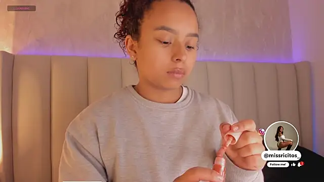 LaraCurls online show from 12-03-25, 11:52