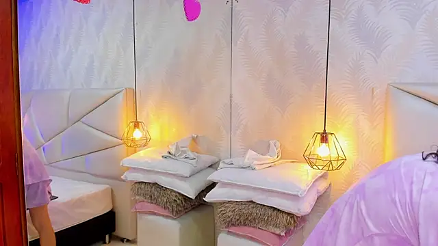 Snapshot of laurettedela_rouse chatting on 12-03-25, 10:57 laurettedela rouse online show from 12-03-25, 10:57