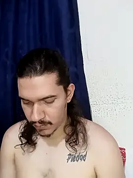 Snapshot of OnixAgata0 chatting on 11-26-25, 12:22 OnixAgata0 online show from 11-26-25, 12:22