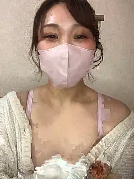 Snapshot of reika33 chatting on 11-23-25, 11:21 reika33 online show from 11-23-25, 11:21