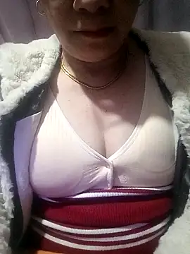 small-house123 online show from 12-04-25, 07:55