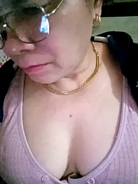 small-house123 online show from 02-17-26, 03:58