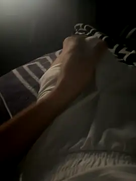 Snapshot of BigDickAmo chatting on 11-05-25, 06:19 BigDickAmo online show from 11-05-25, 06:19