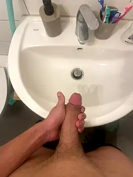 Snapshot of BigDickAmo chatting on 11-21-25, 02:10 BigDickAmo online show from 11-21-25, 02:10