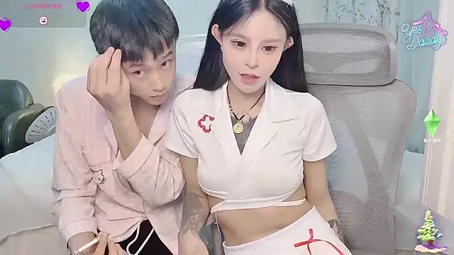 Snapshot of Titoo-170 chatting on 12-13-25, 07:53 Titoo-170 online show from 12-13-25, 07:53