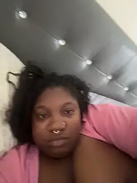 Snapshot of onlyymisha chatting on 11-02-25, 01:35 onlyymisha online show from 11-02-25, 01:35