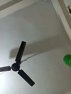 Hot  cute001 online show from 11-01-25, 05:48