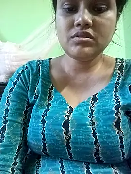 Snapshot of Tina_250 chatting on 12-14-25, 10:09 Tina 250 online show from 12-14-25, 10:09