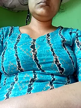 Snapshot of Tina_250 chatting on 12-23-25, 06:44 Tina 250 online show from 12-23-25, 06:44