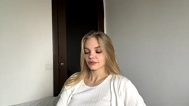 SweetAmelia69 online show from 11-22-25, 05:39