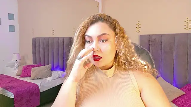 Sweet Rosee  online show from 12-17-25, 01:06