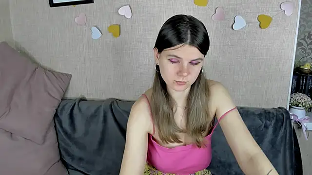 Snapshot of Zorianaa chatting on 04-28-26, 09:20 Zorianaa online show from 04-28-26, 09:20