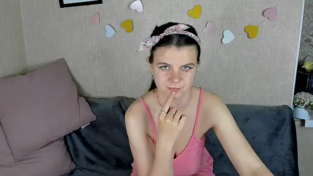 Snapshot of Zorianaa chatting on 05-08-26, 09:20 Zorianaa online show from 05-08-26, 09:20