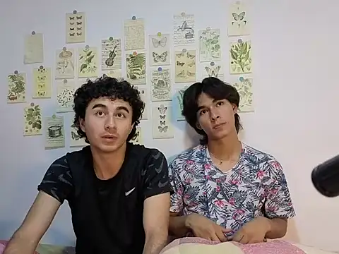 Snapshot of Raven_Eclipse chatting on 04-14-26, 12:16 Raven Eclipse online show from 04-14-26, 12:16