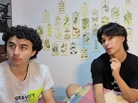 Snapshot of Raven_Eclipse chatting on 04-14-26, 11:11 Raven Eclipse online show from 04-14-26, 11:11