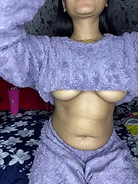 Snapshot of priya_030 chatting on 01-10-26, 06:26 priya 030 online show from 01-10-26, 06:26