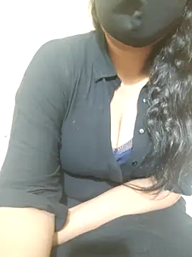 Snapshot of mouni499 chatting on 05-01-26, 01:26 mouni499 online show from 05-01-26, 01:26