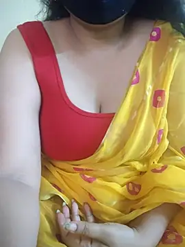 Snapshot of mouni499 chatting on 05-13-26, 04:37 mouni499 online show from 05-13-26, 04:37