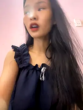 Snapshot of lung-linh chatting on 11-16-25, 06:41 lung-linh online show from 11-16-25, 06:41