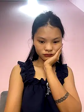 Snapshot of lung-linh chatting on 11-29-25, 06:05 lung-linh online show from 11-29-25, 06:05