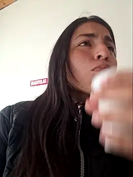 Snapshot of GISELLA__ chatting on 06-01-26, 01:13 GISELLA online show from 06-01-26, 01:13