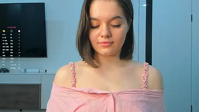 Xo Laura online show from 04-12-26, 08:14