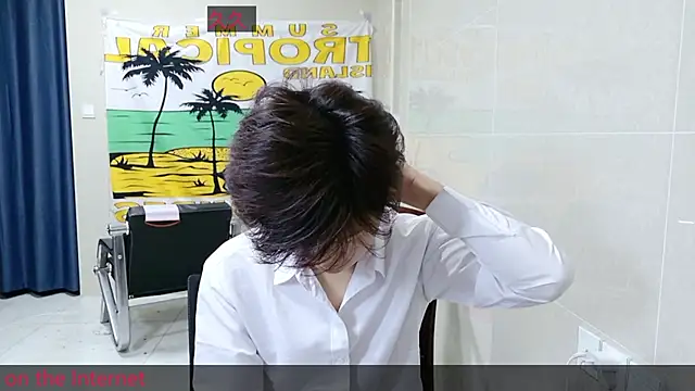 Snapshot of AsedfR-899 chatting on 11-27-25, 10:45 AsedfR-899 online show from 11-27-25, 10:45